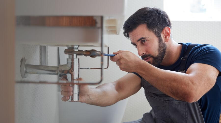 Water heater thermostat replacement in Coatesville, IN
